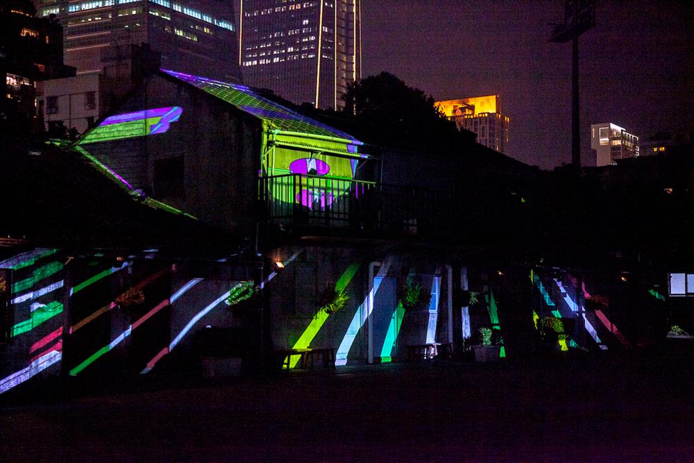 陳青琳作品【映憶】運用鮮豔色彩