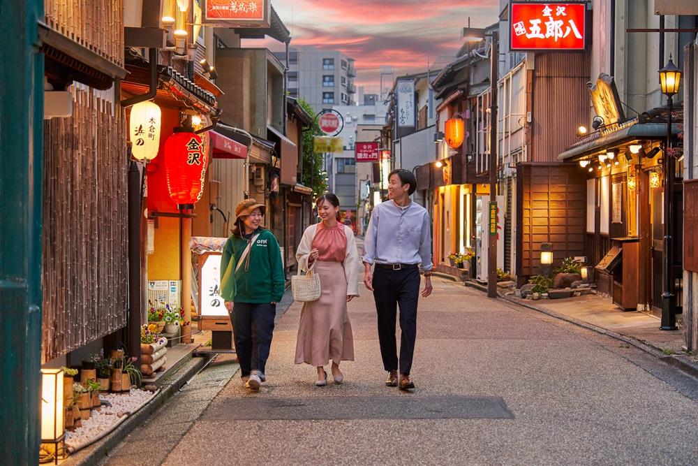 Activity _Go-KINJO tour guide_ - OMO5 Kanazawa Katamachi by Hoshino Resorts Activity _Go-KINJO tour guide_ - OMO5 Kanazawa Katamachi by Hoshino Resorts