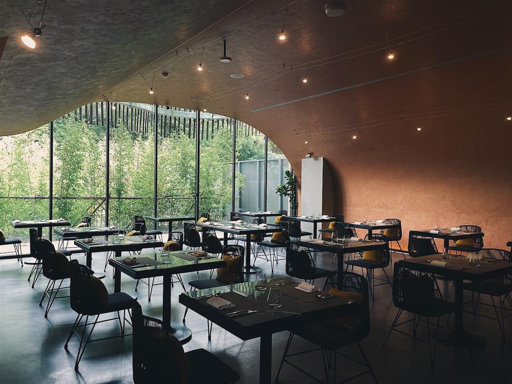 97ADBF49-5EC0-48D8-921F-3CE8966D9B00