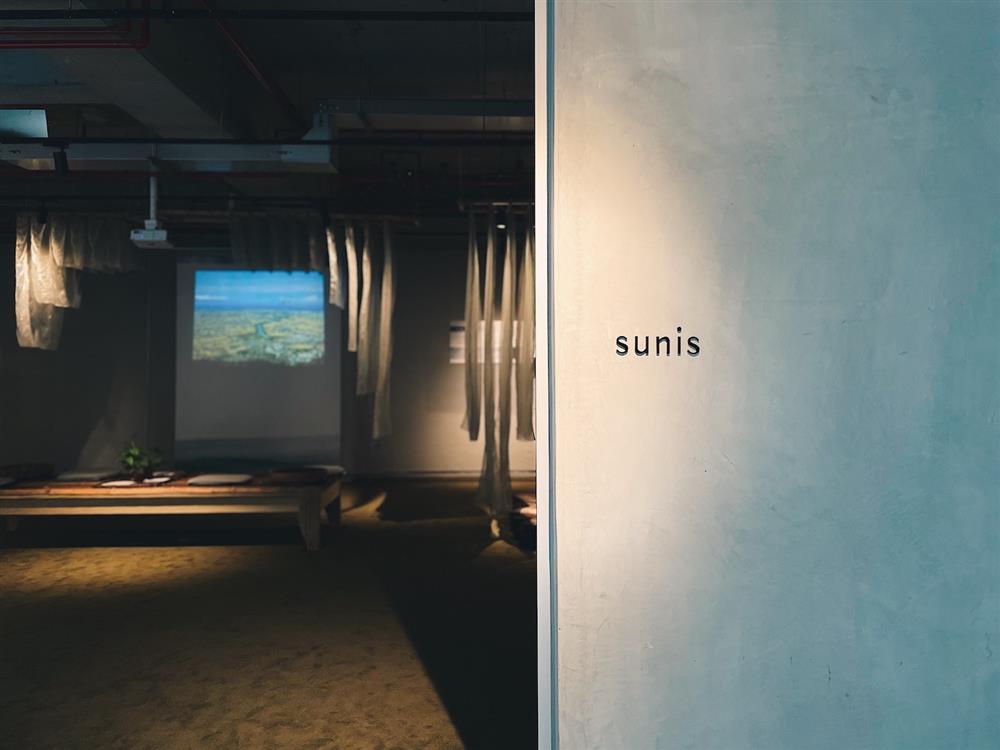 904B33E9-00DD-4E2B-B8FE-B9A5383470E8