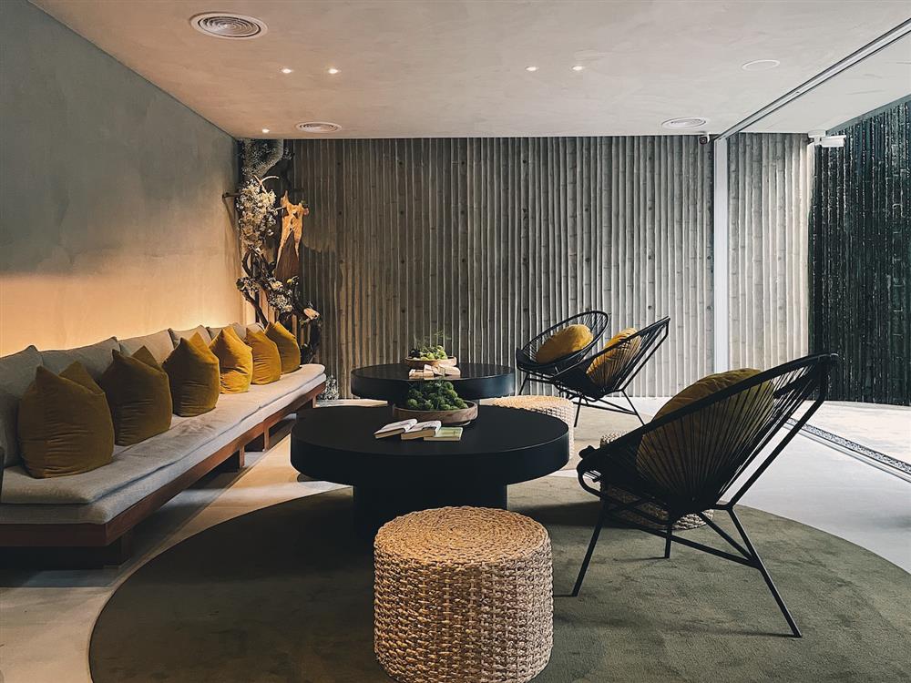 43A25205-C0FB-4BC5-A946-ED0B276AF85A