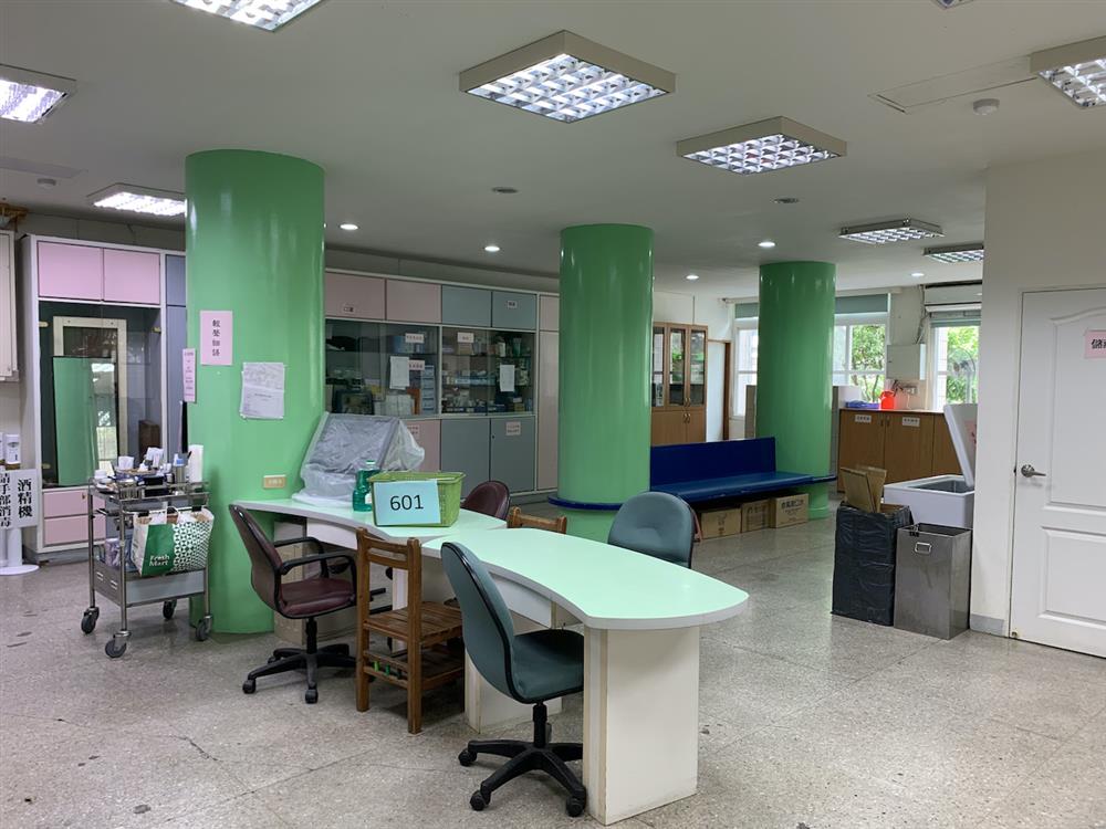 健康中心一側 健康中心一側