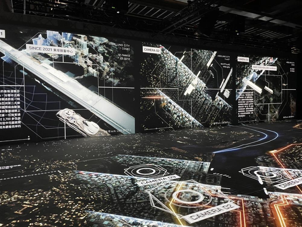 S__86933518將基隆市化為數據空間，並將交通、機構、景點相關等微觀數據，轉為光子流動的場景。