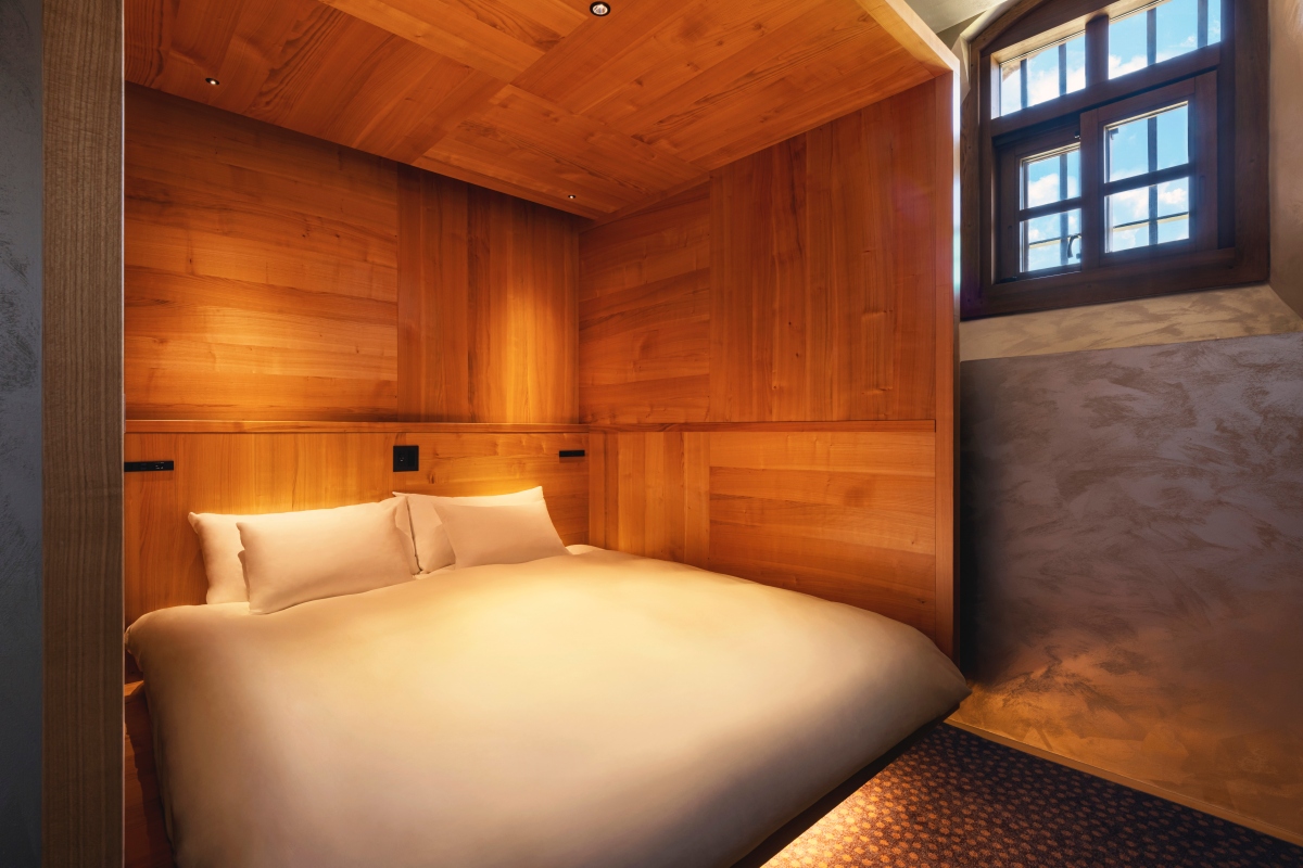 「虹夕諾雅 奈良監獄」臥室（圖片提供：星野集團）