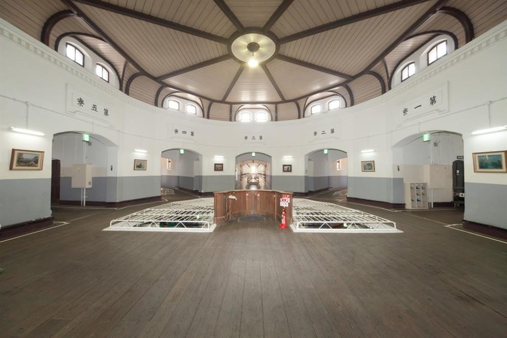 舊奈良監獄呈放射狀排列的5棟收容樓棟中，其中一棟將做為歷史博物館使用。（圖片來源：星野集團）