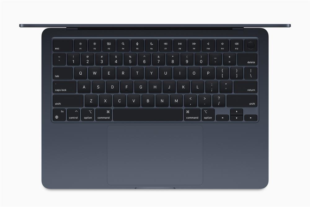 Apple-WWDC22-MacBook-Air-keyboard-220606