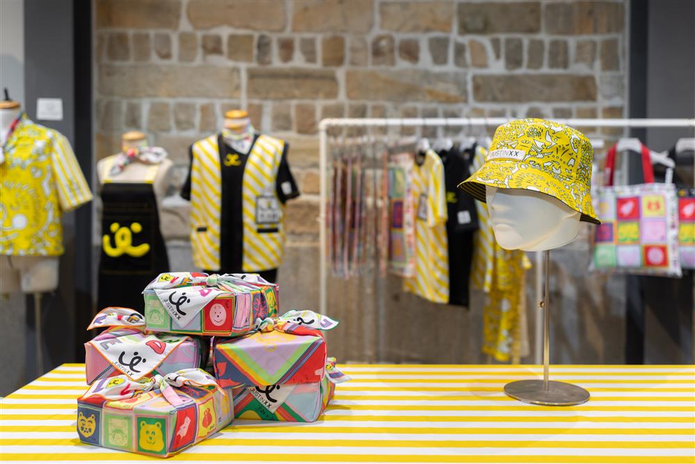 周裕穎感於疫情對小愉兒基金會的衝擊，發起「愉與熊掌可以兼得」公益活動，即日起於迪化街東梨學院舉辦《公益Ｘ工藝 時尚藝術跨界展》(6)