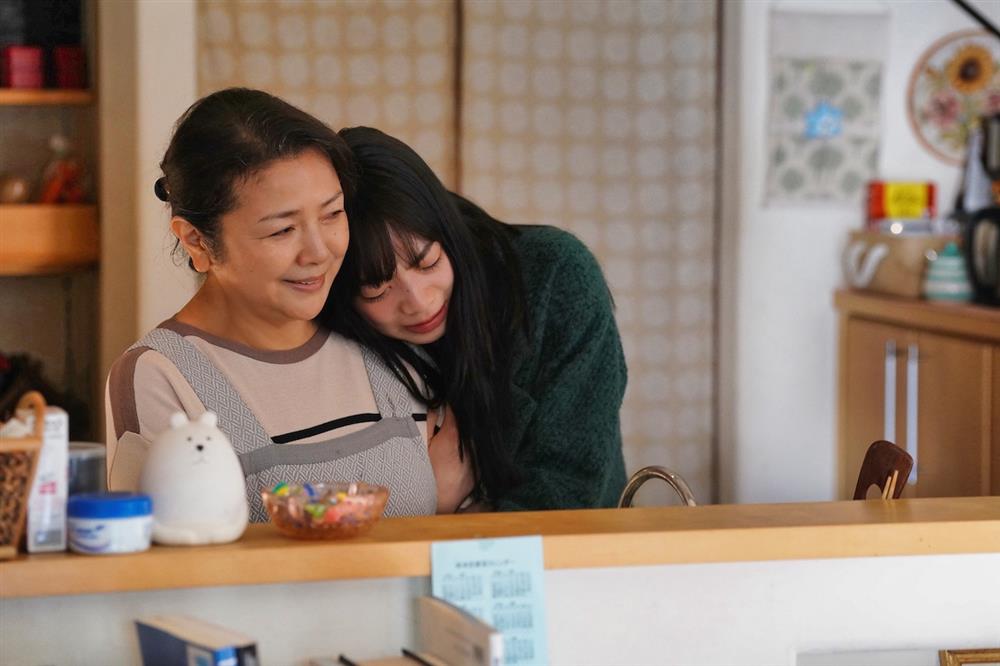 餘命10年_新聞稿劇照05_小松菜奈(右)