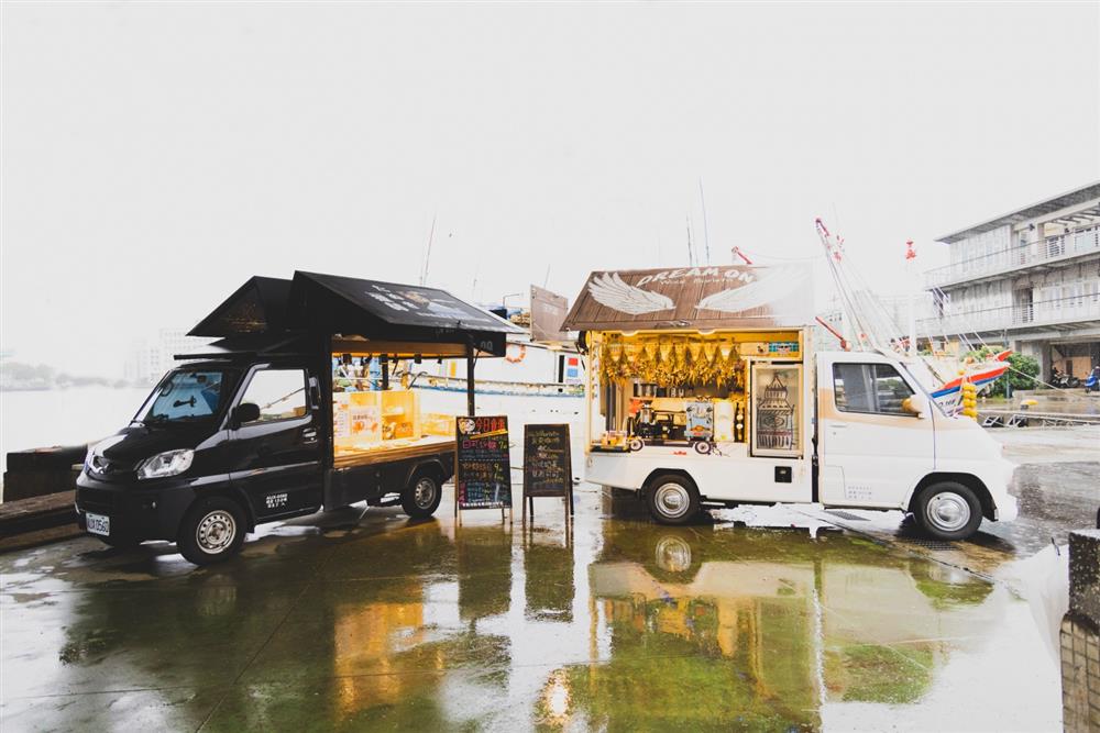 小檔 在地餐車與知名餐車品牌攜手,打造2022城市博覽會首週美味熱點。 小檔 在地餐車與知名餐車品牌攜手,打造2022城市博覽會首週美味熱點。