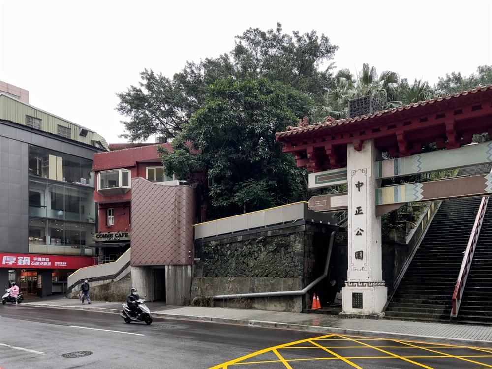 基隆信二路防空洞IMG_2386