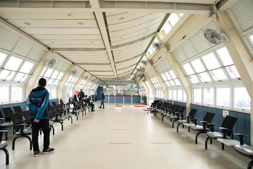 [改造前]候船室大廳