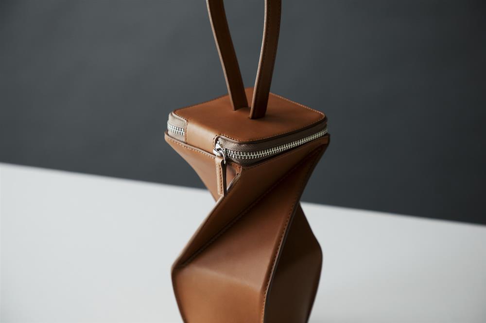 土屋鞄製造所_酒杯1