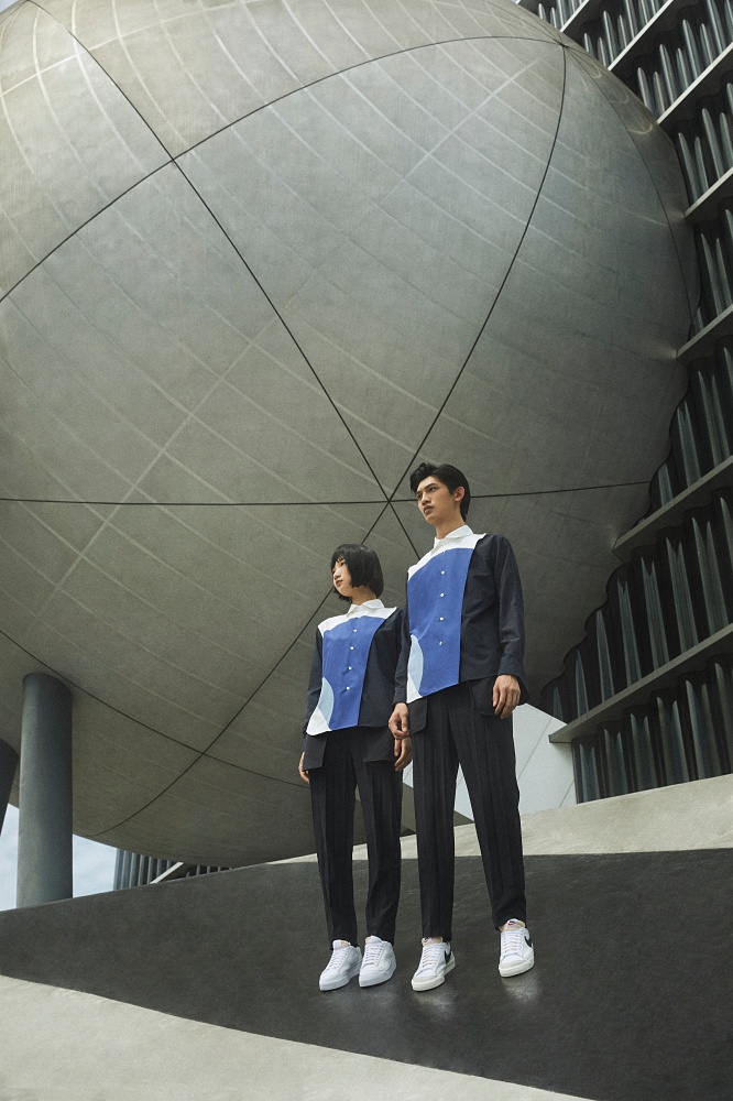 小檔周裕穎巧妙運用方塊、球型與幾何線條打造自由、奔放的當代時尚制服 (5) 小檔周裕穎巧妙運用方塊、球型與幾何線條打造自由、奔放的當代時尚制服 (5)