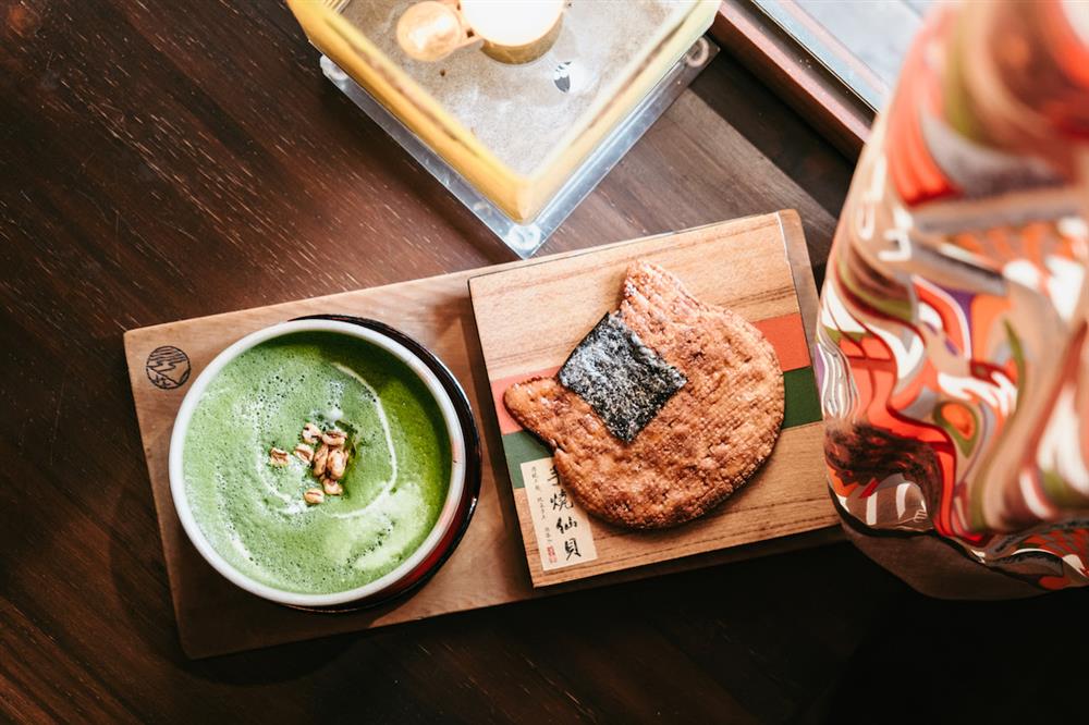 貓仙貝是店內熱門的搭配零食 貓仙貝是店內熱門的搭配零食