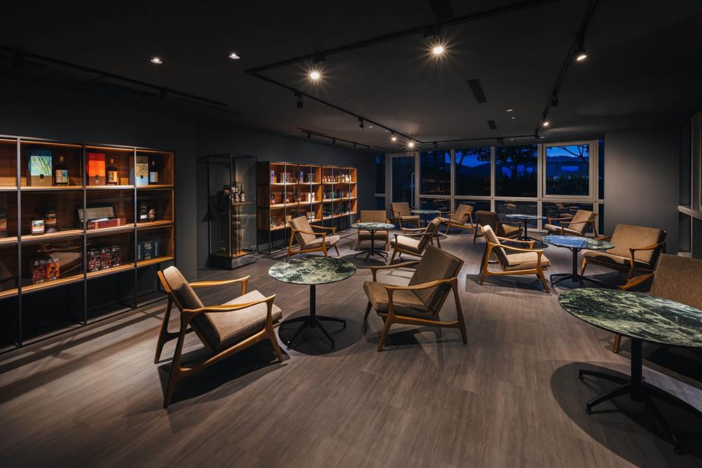 小檔純飲酒吧讓餐後賓客可以享受輕鬆交流-2