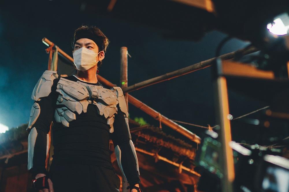 外星人_新聞稿照10_金宇彬在劇中挑戰大量動作戲 外星人_新聞稿照10_金宇彬在劇中挑戰大量動作戲