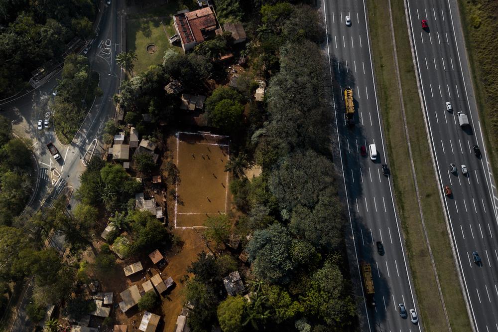徠卡leica奧斯卡巴納克攝影獎LOBA《森林廢墟：美洲大都市的土著生活與環境危機》© Rafael Vilela_Forest Ruins_2