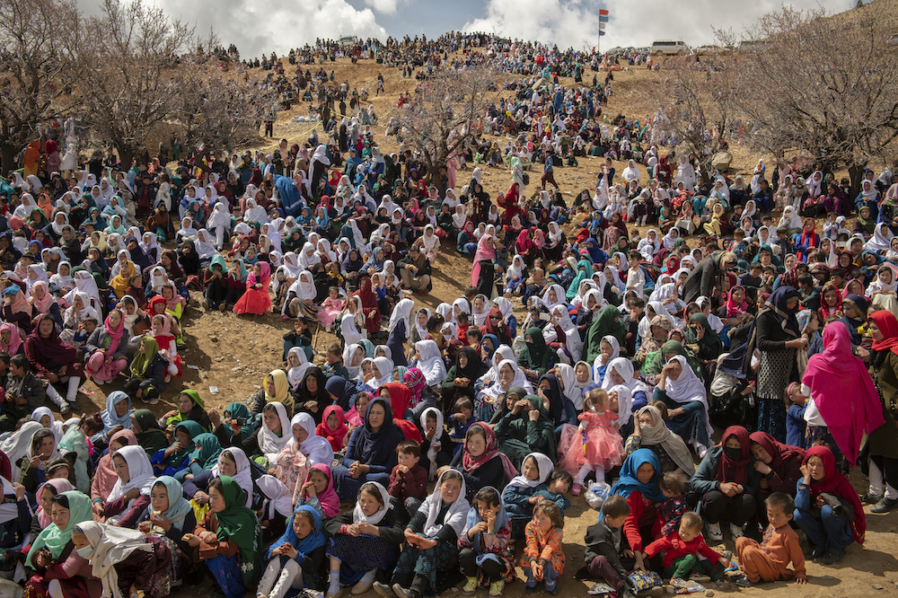 徠卡leica奧斯卡巴納克攝影獎LOBA《諾言刻於冰上，融於日光之下》© Kiana Hayeri_Promises Written on the Ice, Left in the Sun_1