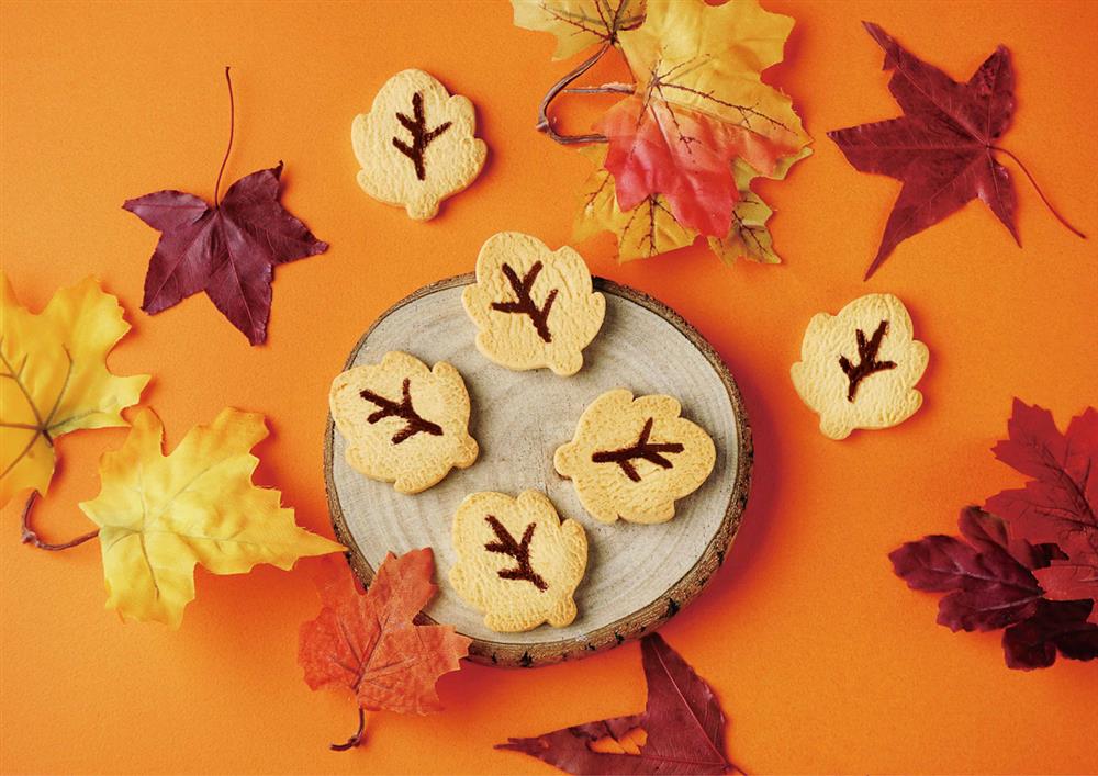 09 Aunt Stella 詩特莉採用精選頂級食材,全新研發「楓葉柚子造型餅乾」。 09 Aunt Stella 詩特莉採用精選頂級食材,全新研發「楓葉柚子造型餅乾」。