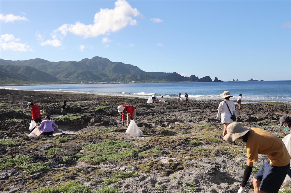 蘭嶼旅人節透明島佳佳百貨冷泉淨灘3