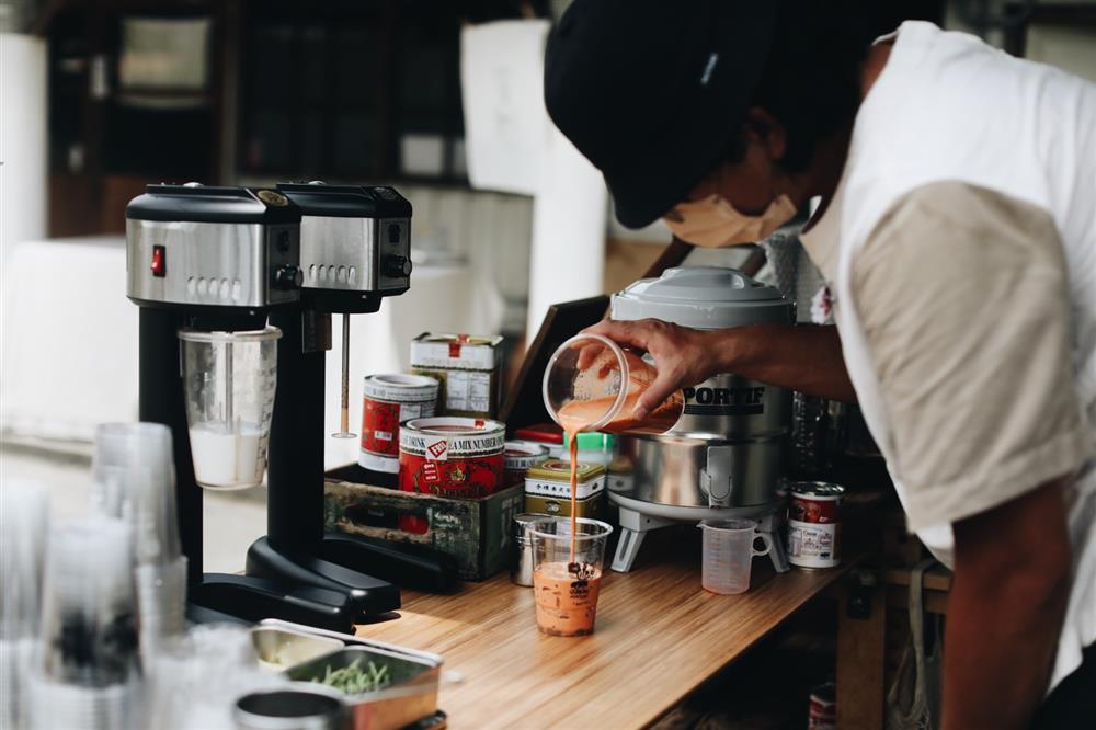 「行動草木！環島城市計畫」帶著熟悉的食物環島。圖／草木提供