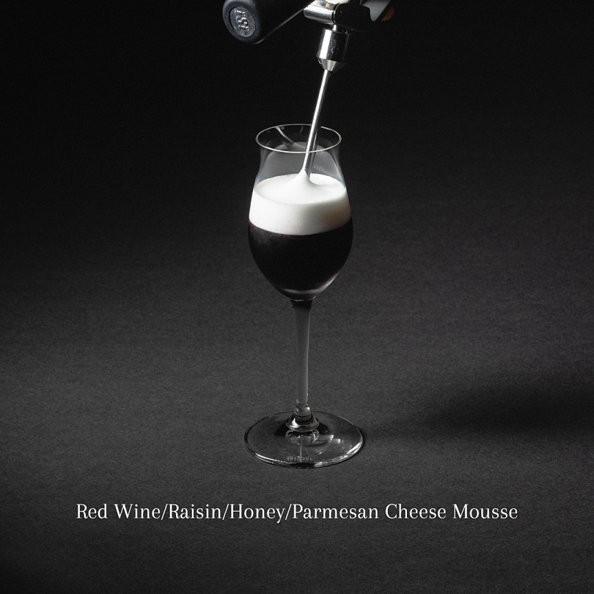 小檔Red Wine紅酒:Raisin葡萄乾:Honey蜂蜜:Parmesan Cheese Mousse帕瑪森起司慕斯