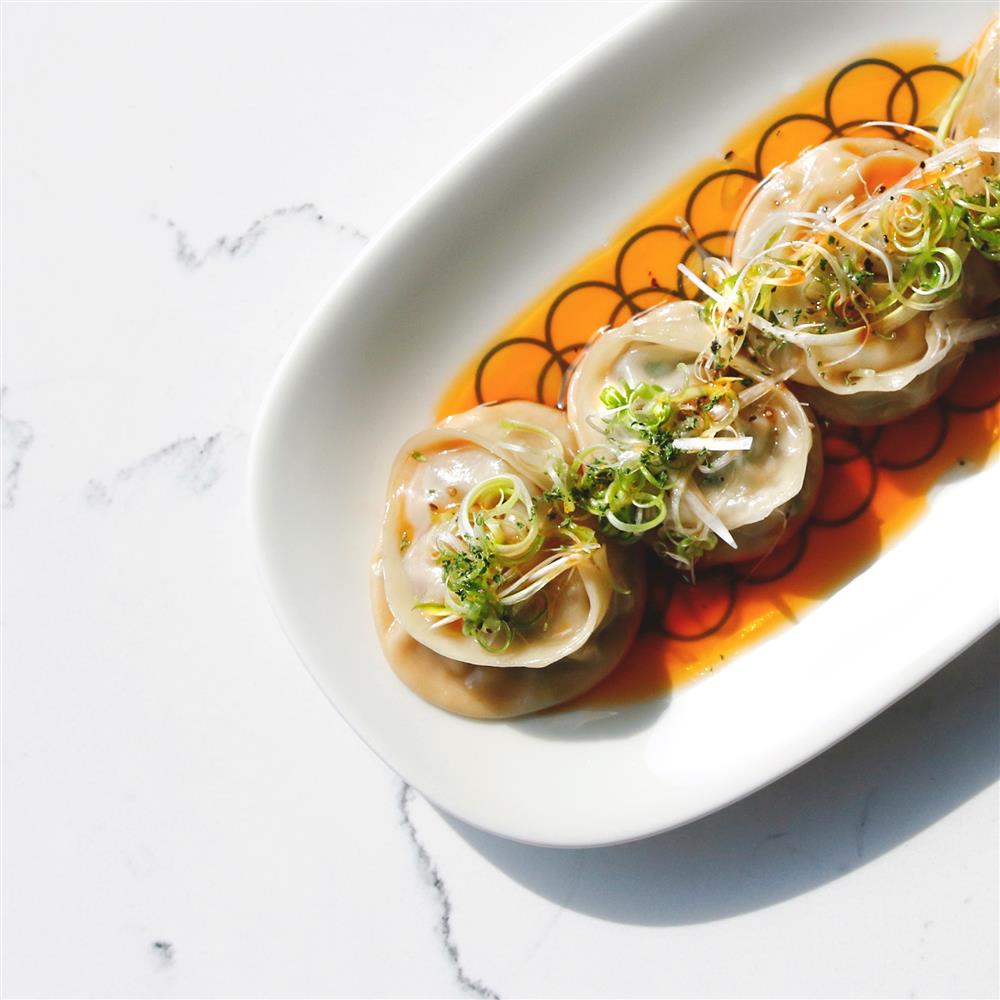 小小樹食 紅油皮蛋豆腐餃 (Photo credit_ 小小樹食 (大安路))