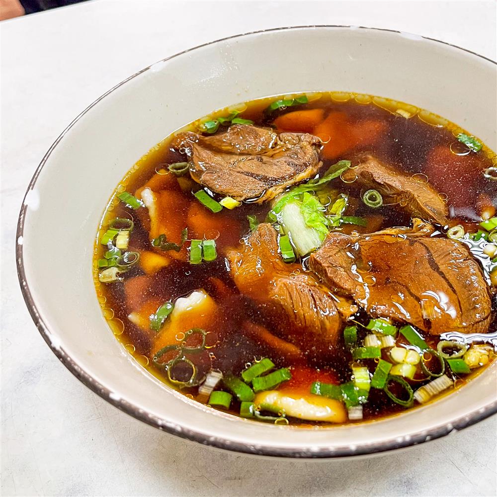龍舫牛肉麵疙瘩 01 (Photo credit_ MICHELIN Guide Asia)