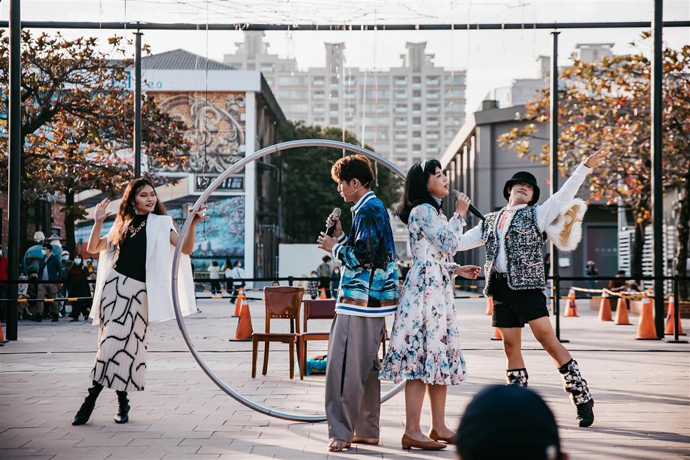 6 僻室帶來的演出節目《玲瓏姊妹愛眠夢：美人魚外傳 》（圖片提供／星合有限公司）