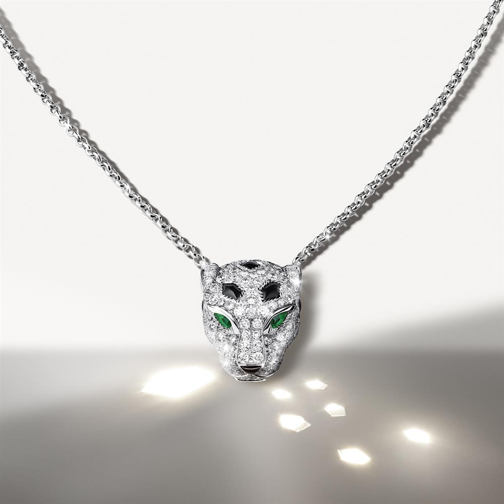PUJE10584_CRN742434 WG NECKLACE_1080X1080