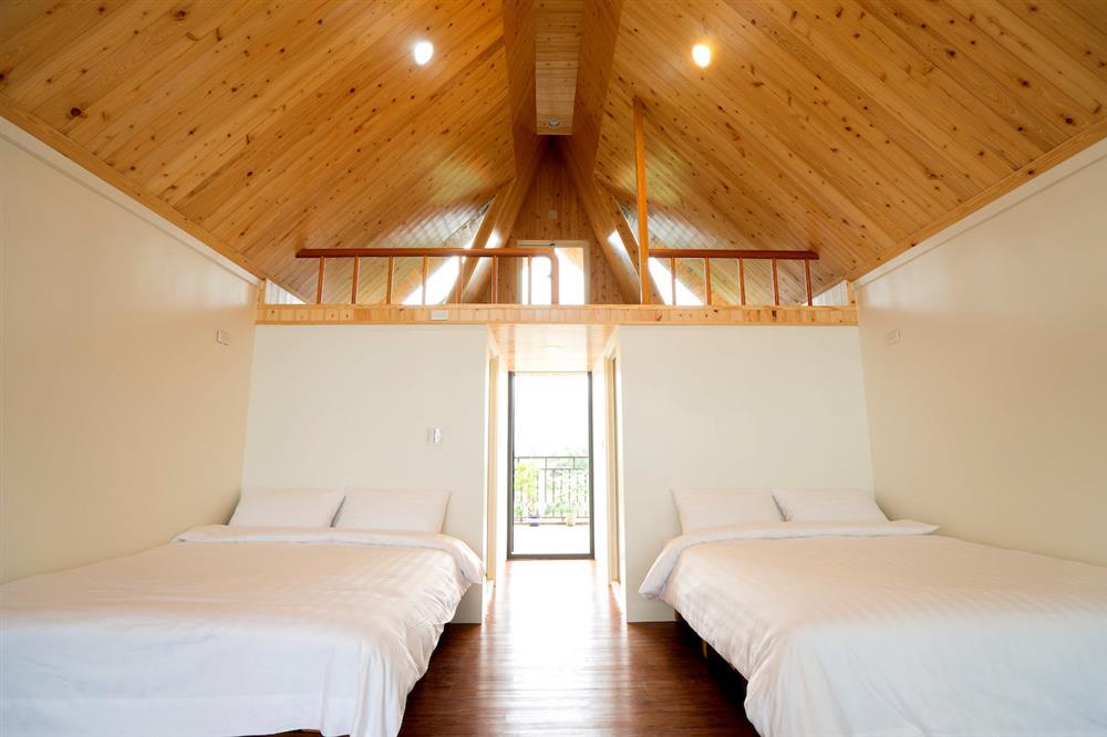 2-3.「工匠家閣樓小木屋」。(圖片由Booking.com提供)