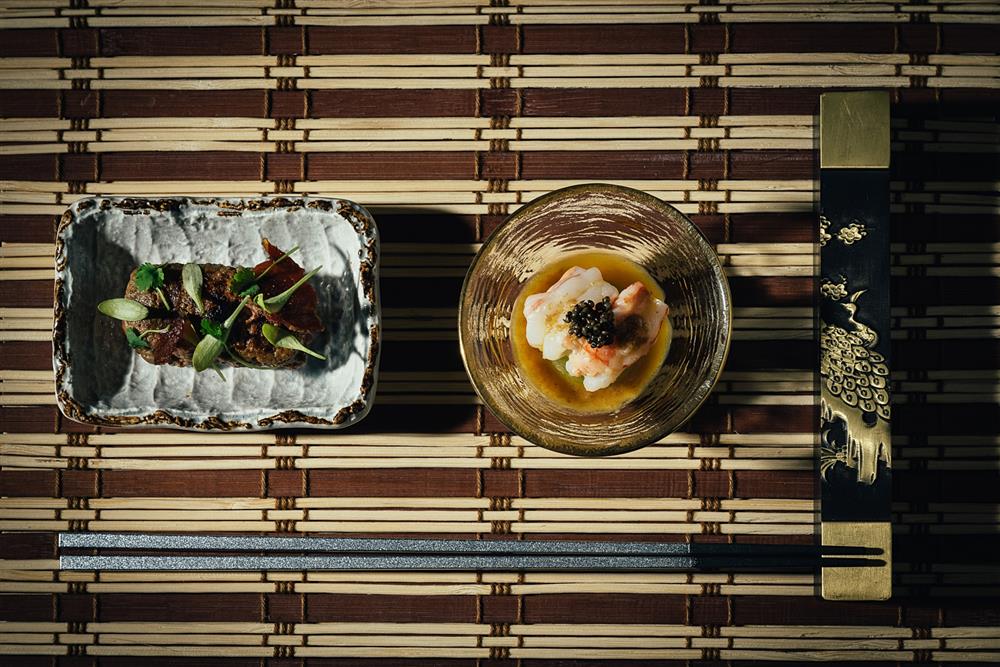 小檔Le Duet Modern Kaiseki艷 八寸5意象為「艷」，致敬阿布師傅鮮明且華麗的亞洲法式風格。