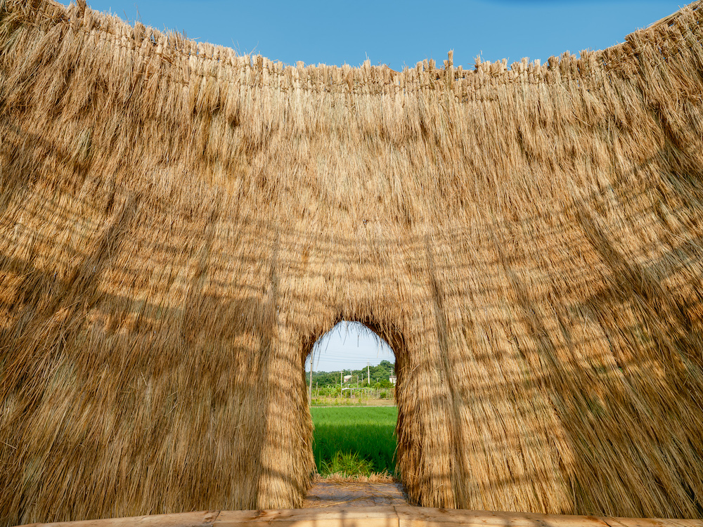 盧建銘《在羽翼下》-1 盧建銘《在羽翼下》-1