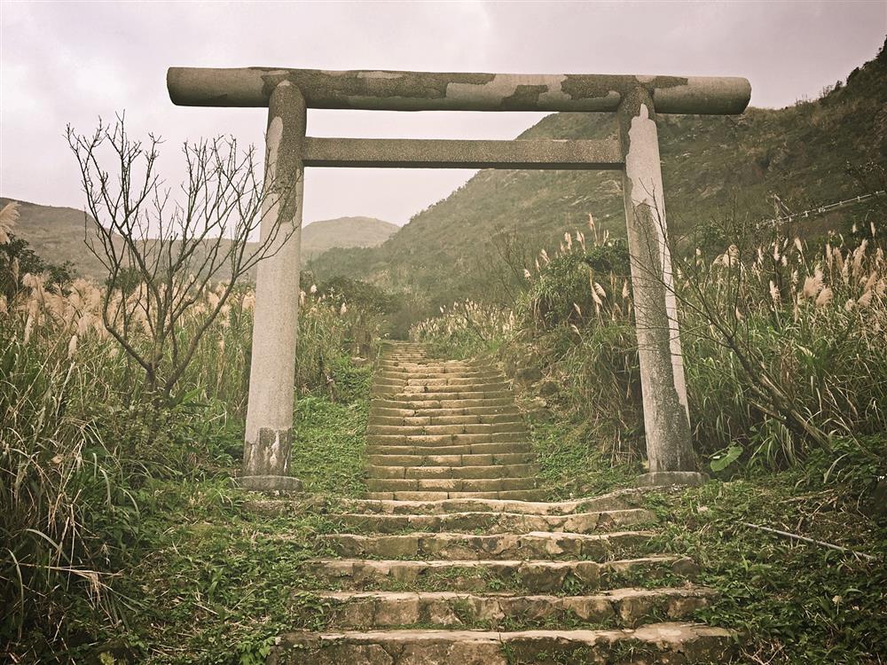 小檔台電黃金盛典藝術祭IMG_7459修  台電表示，9月12日起因黃金博物館本山五坑出坑口尚有零星工程必須暫時關閉通路，正式開放將會另行公告，請民眾可以把握這次期間限定活動機會，搶先一睹百年神社重生。