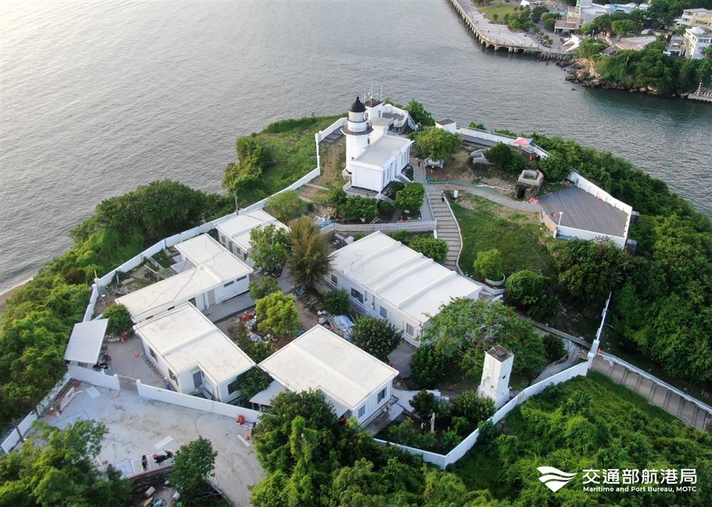 高雄燈塔活化新生將臺灣海峽及高雄市區美景一覽無遺,近距離俯瞰大船入港 高雄燈塔活化新生將臺灣海峽及高雄市區美景一覽無遺,近距離俯瞰大船入港