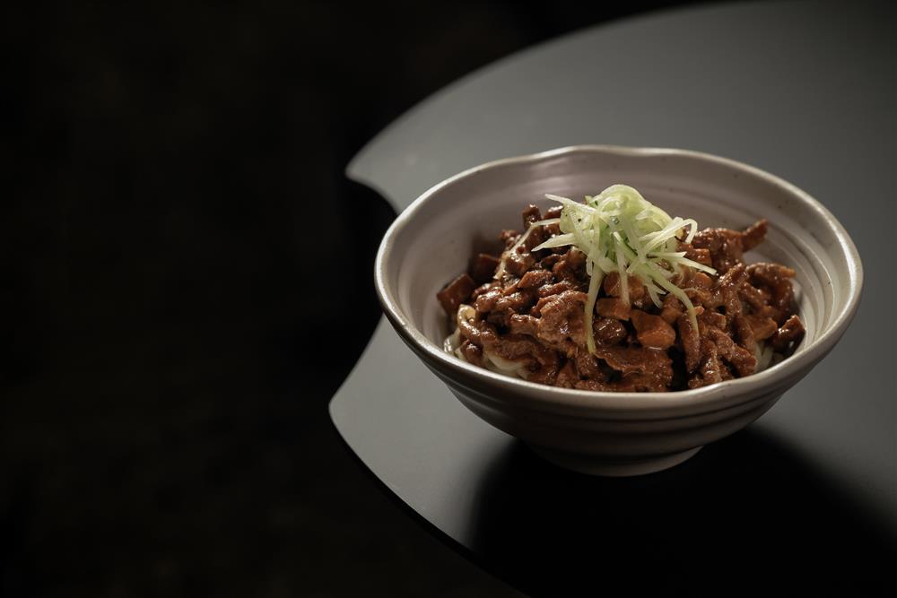 店主阿嬤特製炸醬麵