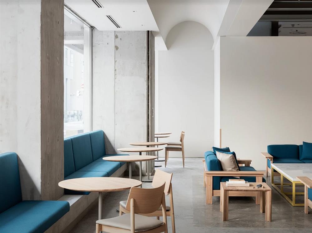 小檔藍瓶咖啡神戶阪急店
2022-08-29_7.53.54_2048x2048