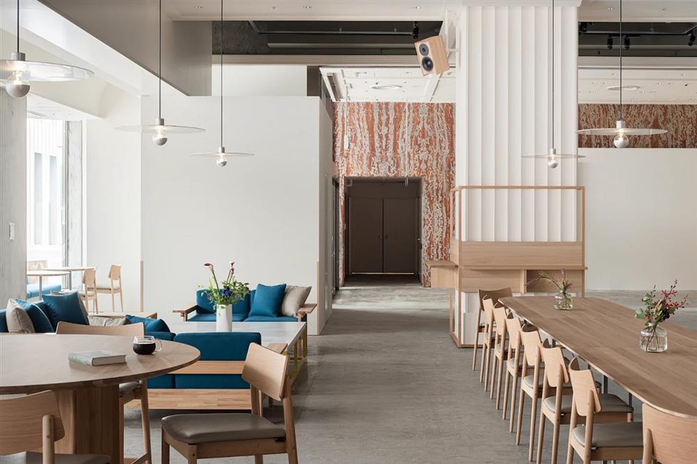 小檔藍瓶咖啡神戶阪急店
2022-08-29_8.18.20_2048x2048