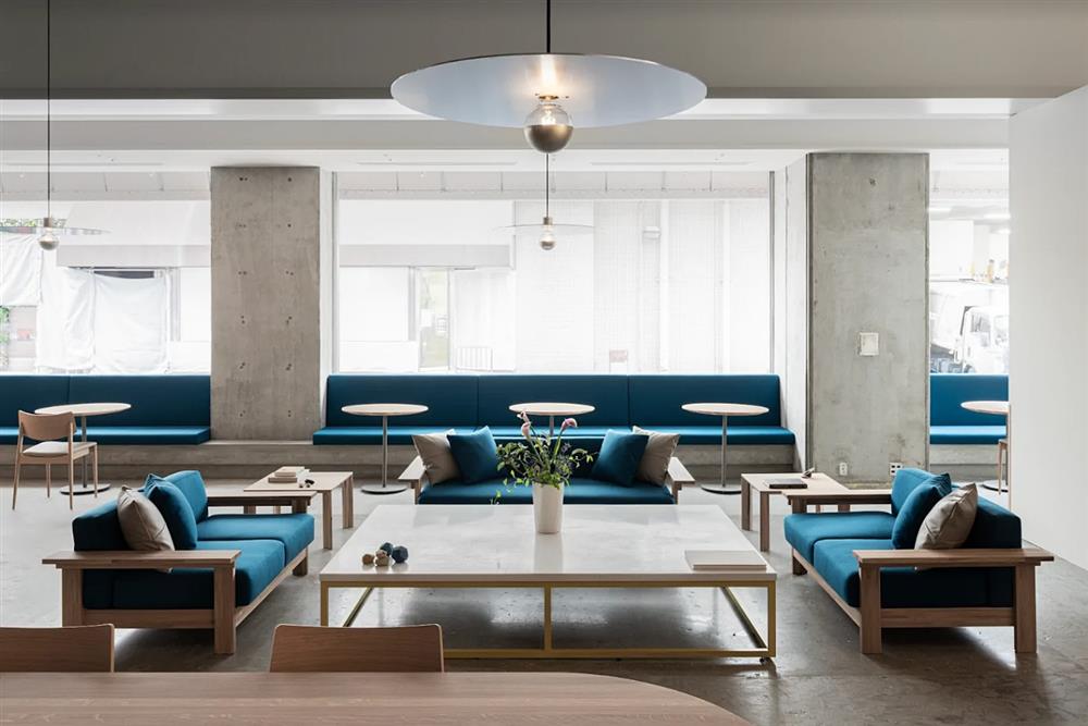 小檔藍瓶咖啡神戶阪急店
2022-08-29_7.53.26_2048x2048