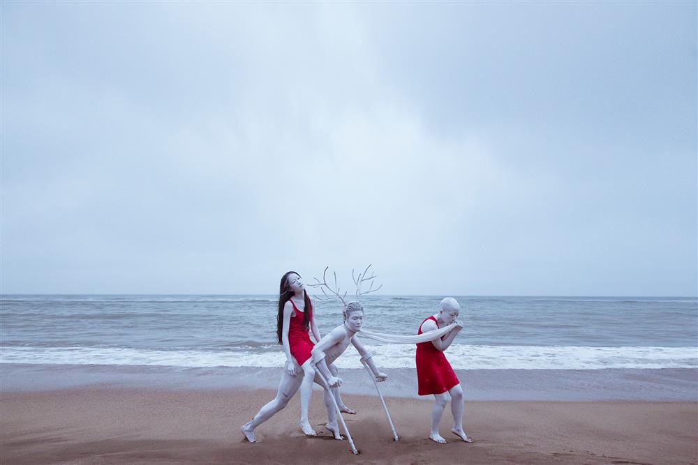 小檔2022白晝之夜[夢行]我的孤獨排除在你之外_攝影_陳尚亨