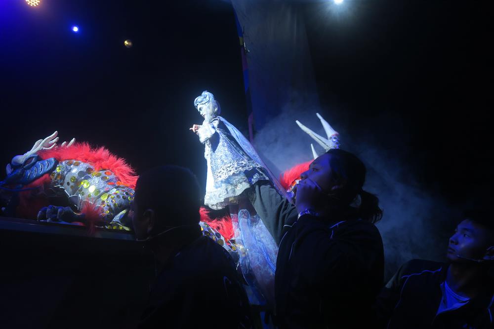 「魔笛」挑戰以東方布袋戲詮釋西方歌劇