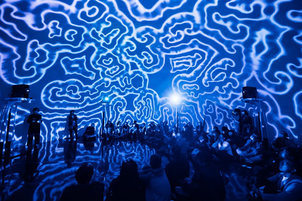 3.未來視覺實驗室臺灣當代文化實驗場-未來視覺實驗室，透過全沉浸式影音體驗空間統合藝術。