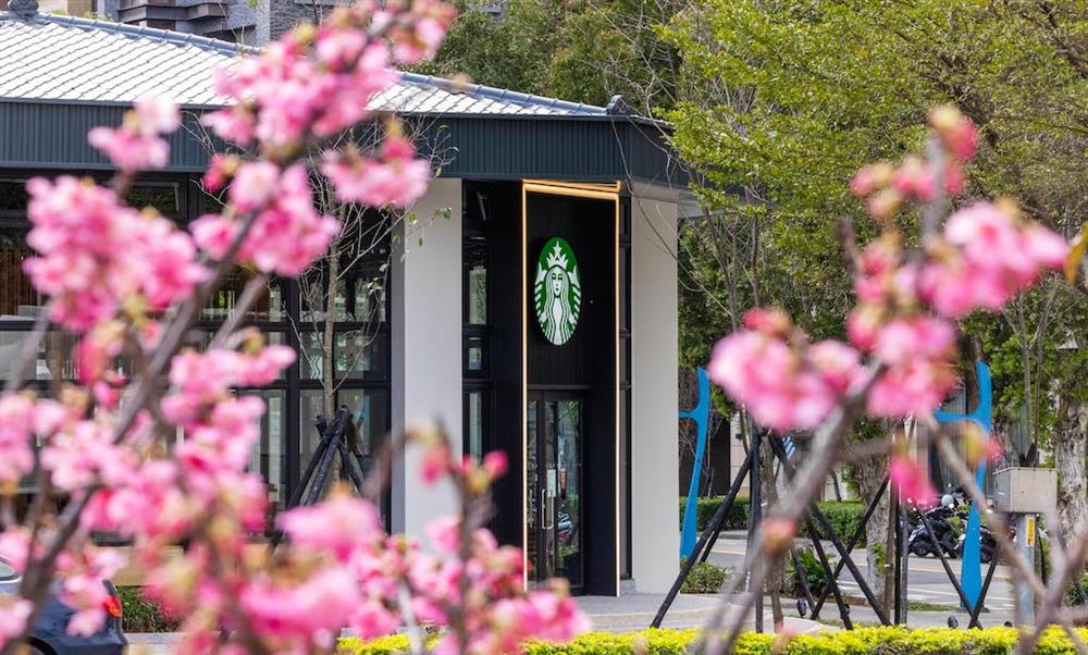 星巴克「芎林文德門市」即起開幕,呼應芎林鄉內繁茂青蔥的桂竹林,星巴克以「竹林之美,咖啡園林」為主題打造此門市。 (5) 星巴克「芎林文德門市」即起開幕,呼應芎林鄉內繁茂青蔥的桂竹林,星巴克以「竹林之美,咖啡園林」為主題打造此門市。 (5)