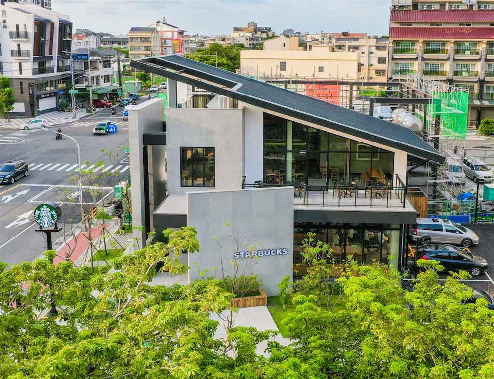 星巴克楠梓藍昌門市設計概念以「光盒子」為出發,期望收納南部的溫暖陽光、周邊綠意及學區的人文氣息。 (3) 星巴克楠梓藍昌門市設計概念以「光盒子」為出發,期望收納南部的溫暖陽光、周邊綠意及學區的人文氣息。 (3)