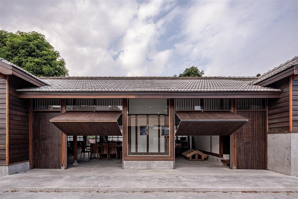 小檔陳冠帆 陳韻愉 |嘉義實驗木場 - 研究棟內立面折疊門 小檔陳冠帆 陳韻愉 |嘉義實驗木場 - 研究棟內立面折疊門