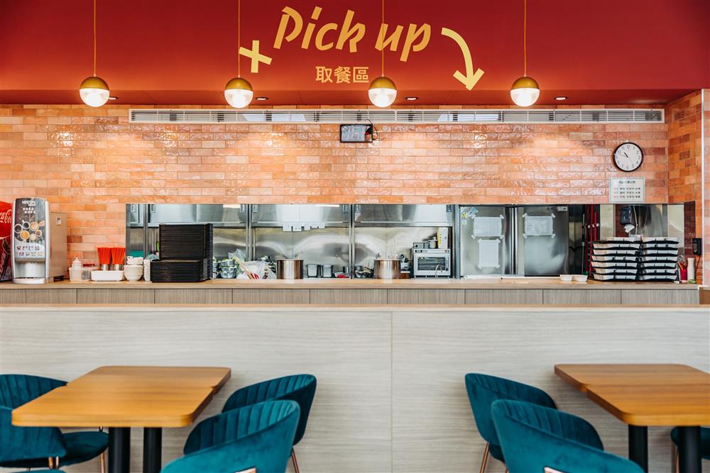 肉大人快餐Express_取餐區