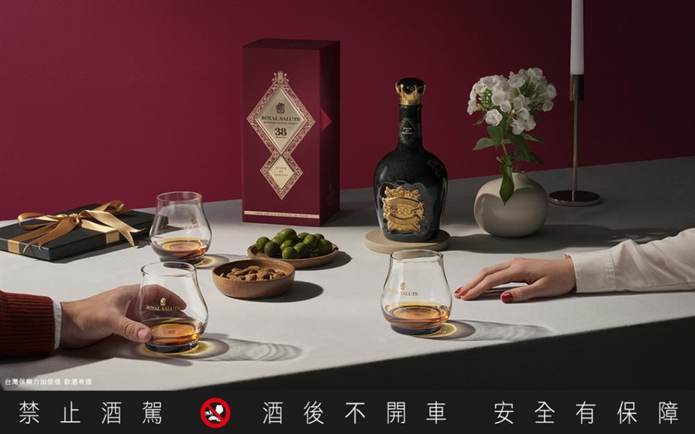 皇家禮炮 38 年調和威士忌(命運之石)_Moodshot(6) 皇家禮炮 38 年調和威士忌(命運之石)_Moodshot(6)