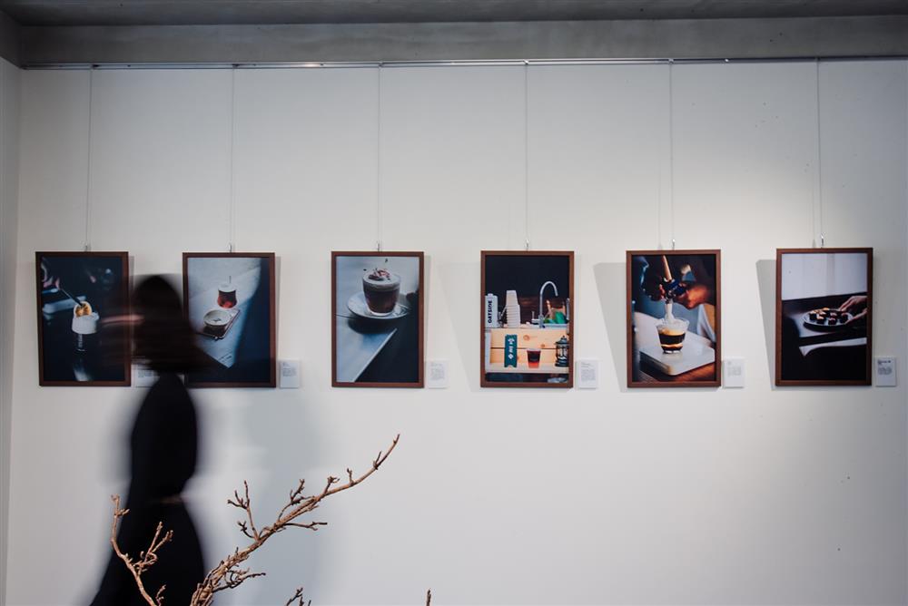 平凡製作創意總監黃銘彰分享，「透過期間限定販售的規劃，期待能讓更多人有機會實地走訪嘉義，並且對於嘉義的飲食文化開展出更寬廣的想像。」小檔「小城咖啡實驗計畫集章散步地圖」（攝影／Wen-Chi）6