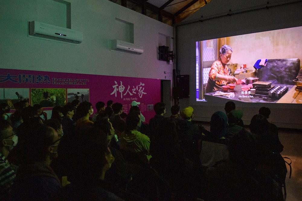 2022萬華大鬧熱影展《神人之家》《神人之家》獲得今年台北電影獎「百萬首獎」、「最佳紀錄片」、「最佳剪輯」及會外賽「觀眾票選獎」等四項大獎，預計在11月25日於大螢幕正式上映。