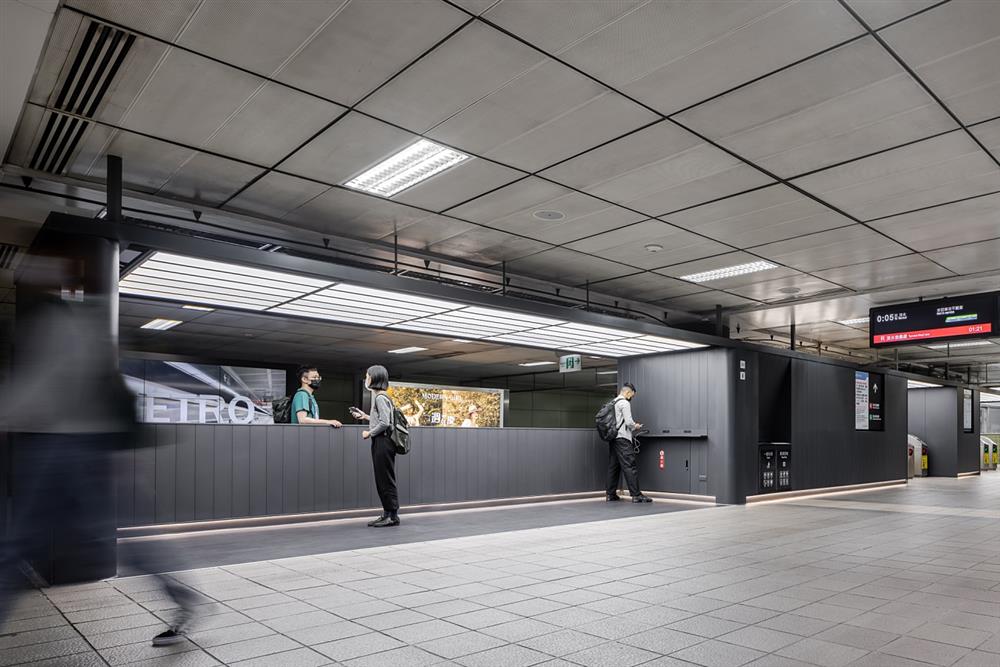 小檔台北捷運再設計11_明亮的內凹空間(會面點)提供旅客會面、充電服務